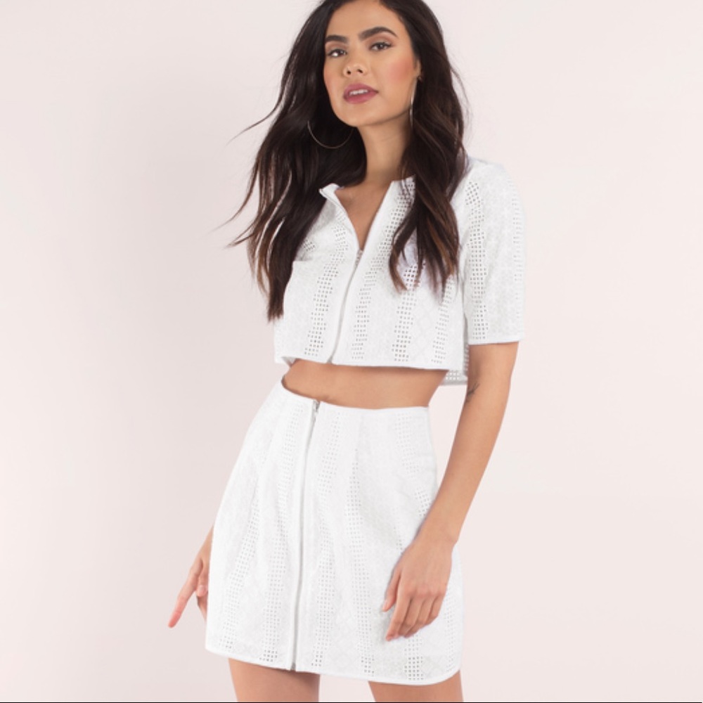TOBI “OUT OF SIGHT WHITE MINI SKIRT” 2 piece